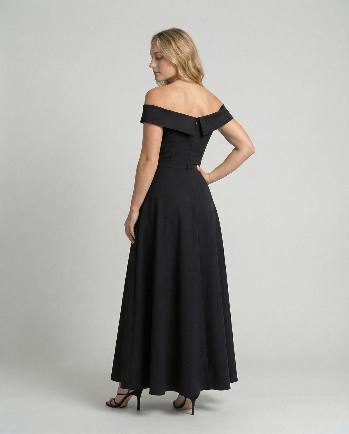Stalluxe | Elegantes Off-Shoulder Abendkleid