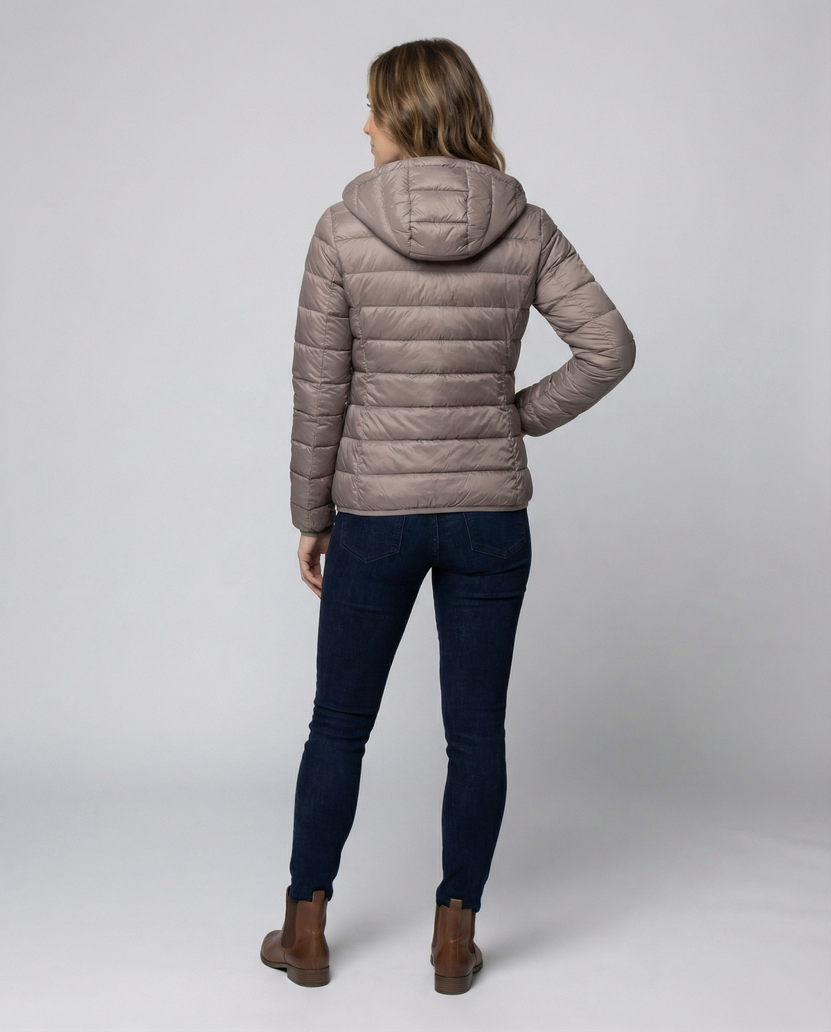 Stalluxe | Ultraleichte Daunenjacke Damen